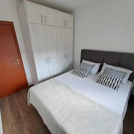 Apartment Charlie Komarna Kültér fotó